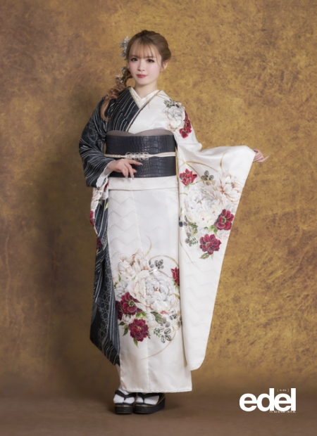 振袖 花柄 白 オレンジ 黒　成人式　フルセット　L　大きめ ナナイロキモノWEBショップ / 成人式振袖レンタルフルセット
