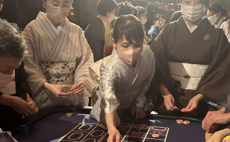 非日常を楽しむ、和装で過ごす大人の夜