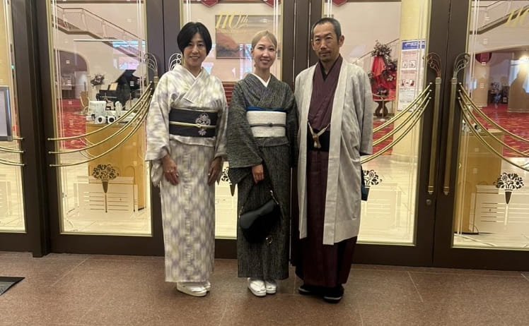 着物で楽しむ、夢の宝塚観劇