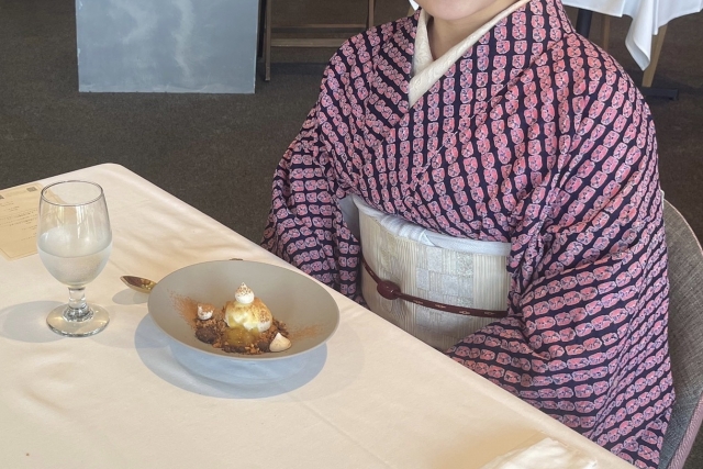 着物での食事