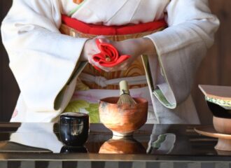 着物姿を美しく◎着物を着るときに身につけておきたいマナーをご紹介